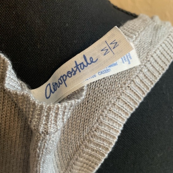 🍒 Aéropostale silver sequin tank - Picture 3 of 3